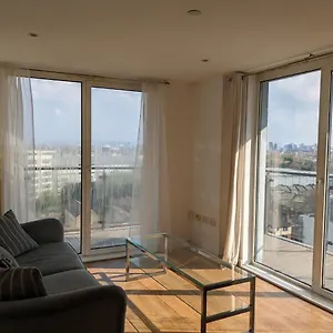  Apartment 2 Bed 2 Baths Apt In Stratford