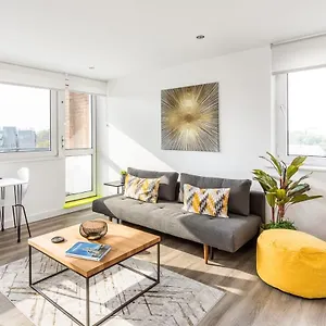  Apartment Bright Bridge